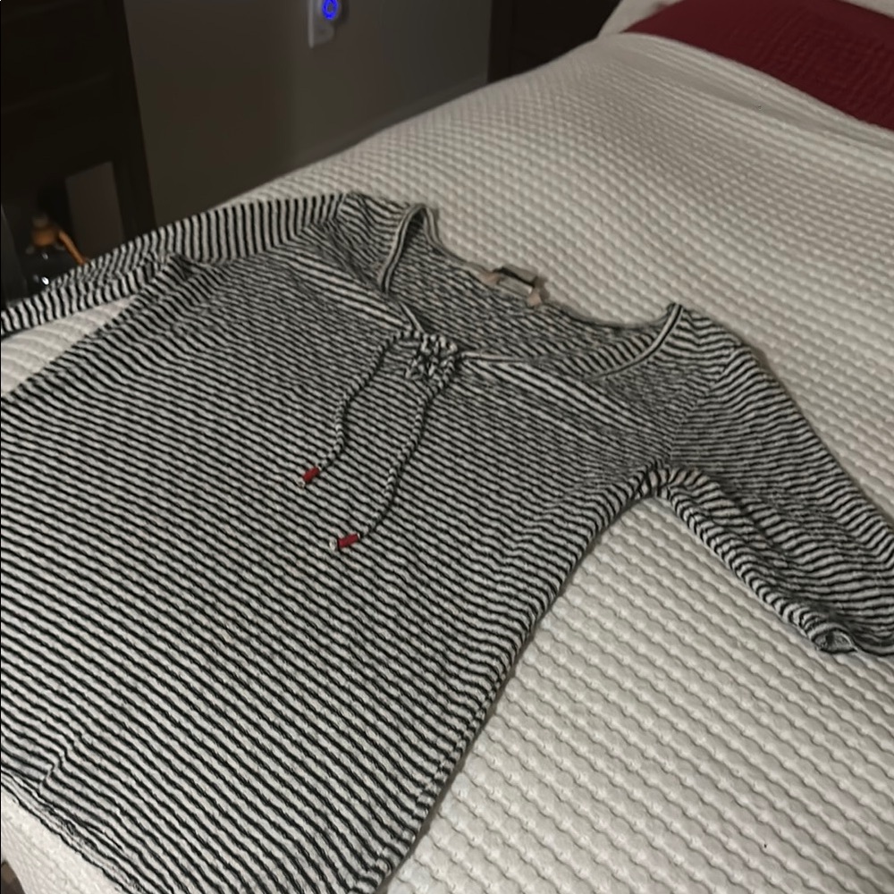Striped Black and White quarter long Sleeve Top
